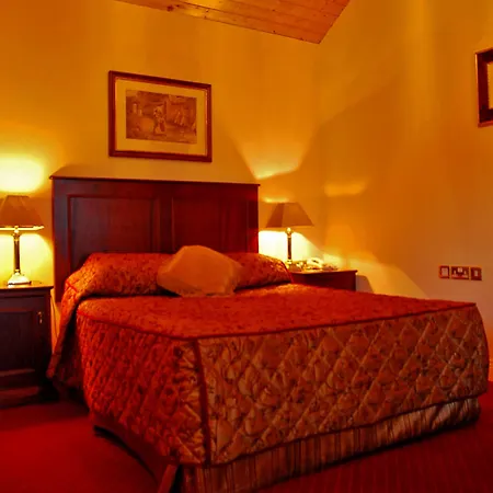 Maudlins House فندق 3*