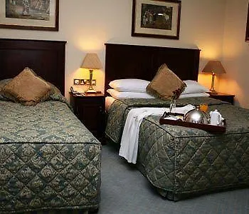 Maudlins House 3*