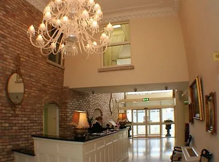 Hotel Maudlins House