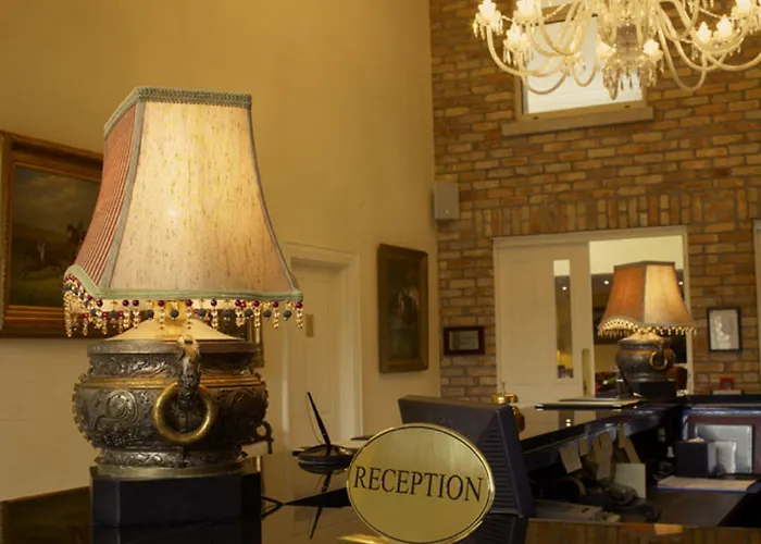 Hotel Maudlins House 3*