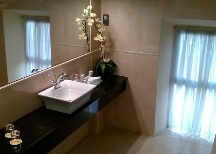 Maudlins House Hotel 3*